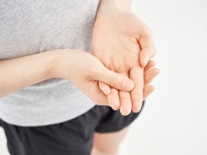 手足のブツブツ　掌蹠膿疱症